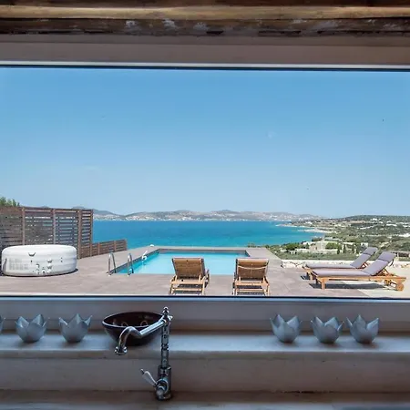 Cornelia Aliki (Paros)