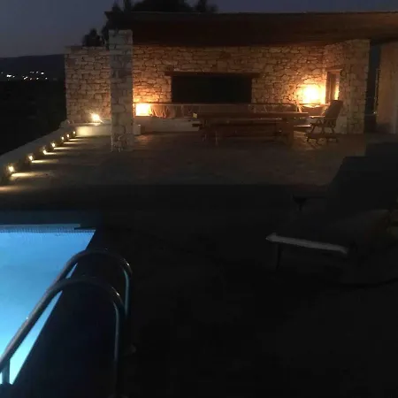 Cornelia Aliki (Paros)