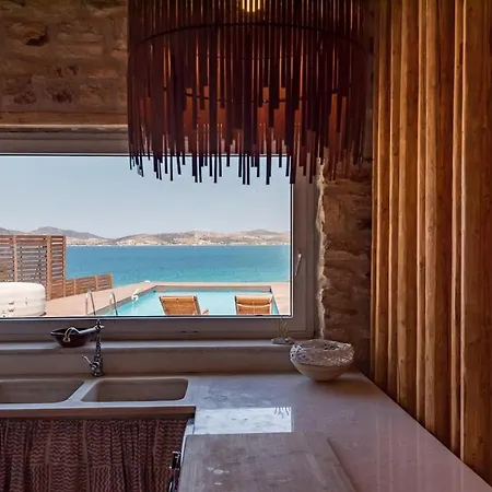 Cornelia Aliki (Paros)